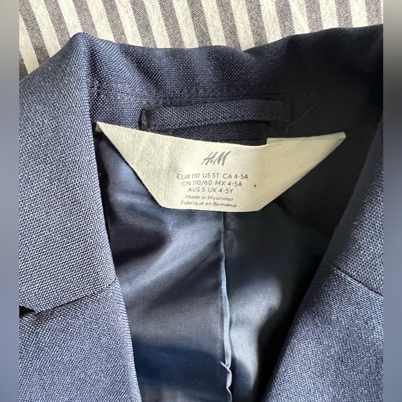 H&M Navy Blazer - Picture 2 of 3